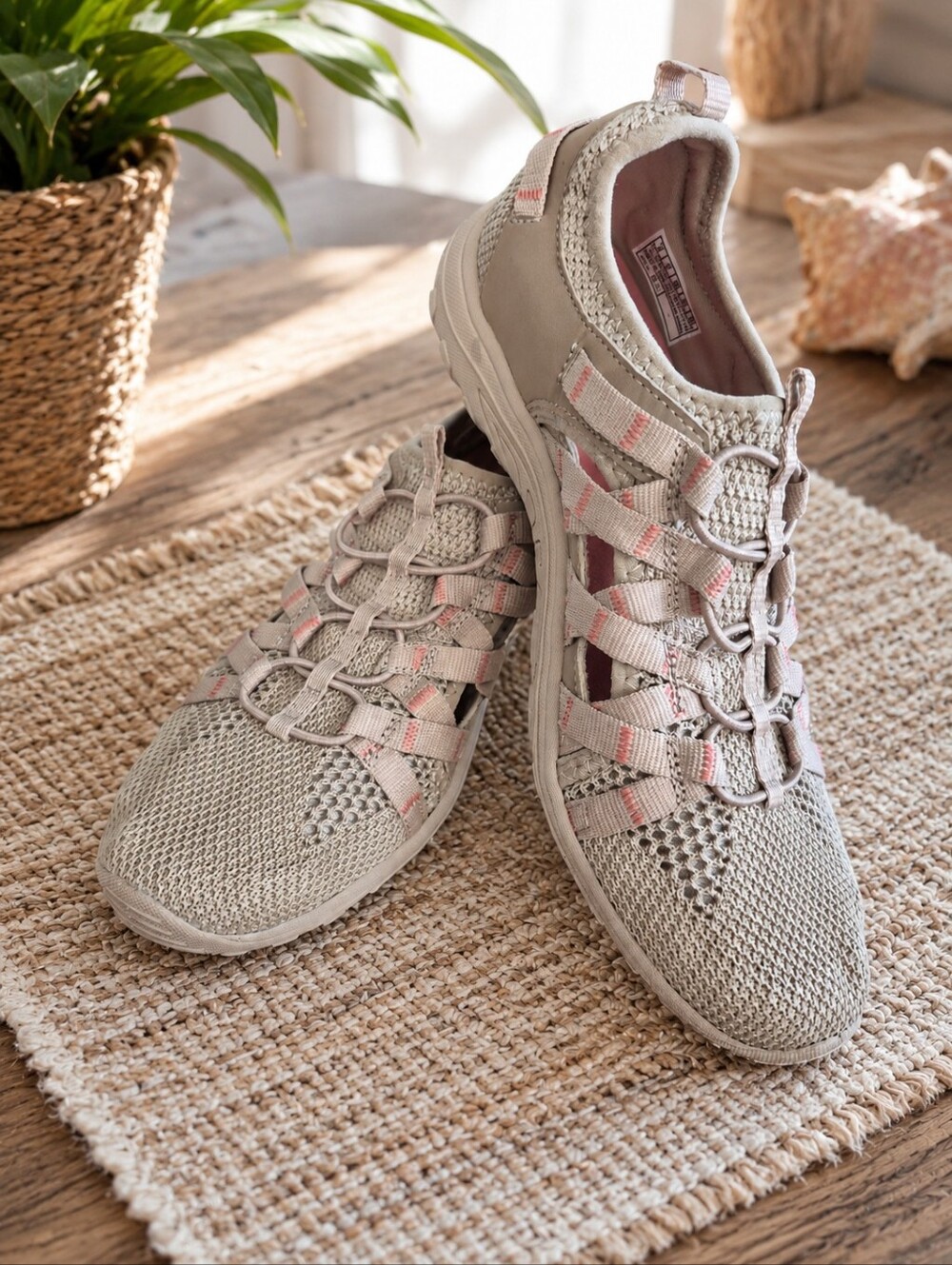 Skechers Women’s Size 8 Taupe Melon Knit Walking Shoes Air Cooled Memory Foam